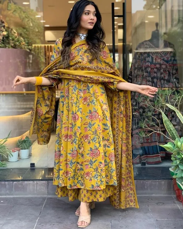 Mustard_Yellow_Women_Beautiful_Cotton_Flower_Printed_Neckline_Worked_Kurta_And_Pant_With_Cotton_Mulmul_Dupatta