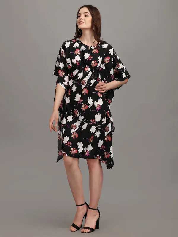 Black_&_White_Floral_Print_Kaftan_Dress