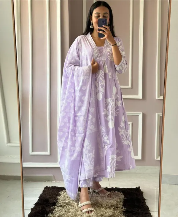 Light_Purple_Cotton_Anarkali_For_Women