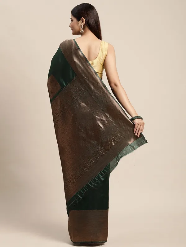 Green_Woven_Kanjivaram_100%_Pure_Silk_Saree_with_Free_Saree_Cover