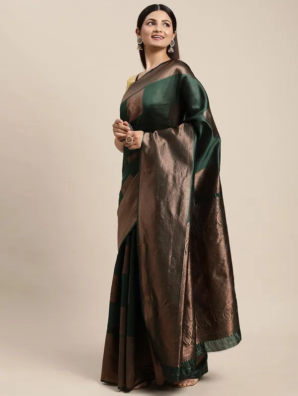 Green_Woven_Kanjivaram_100%_Pure_Silk_Saree_with_Free_Saree_Cover