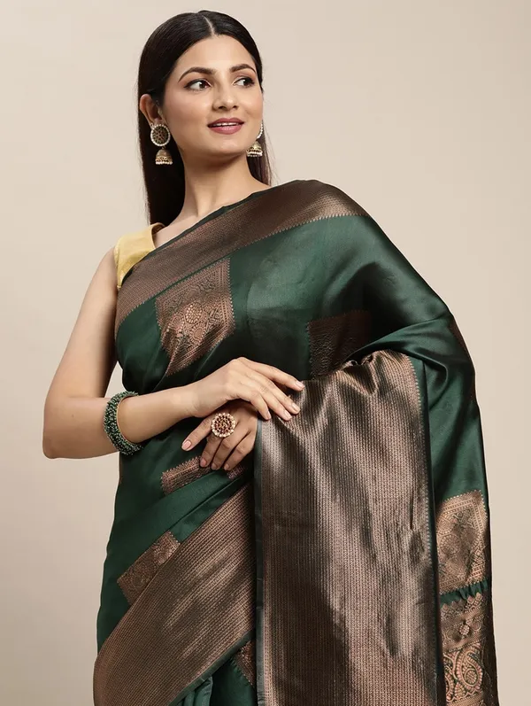 Green_Woven_Kanjivaram_100%_Pure_Silk_Saree_with_Free_Saree_Cover