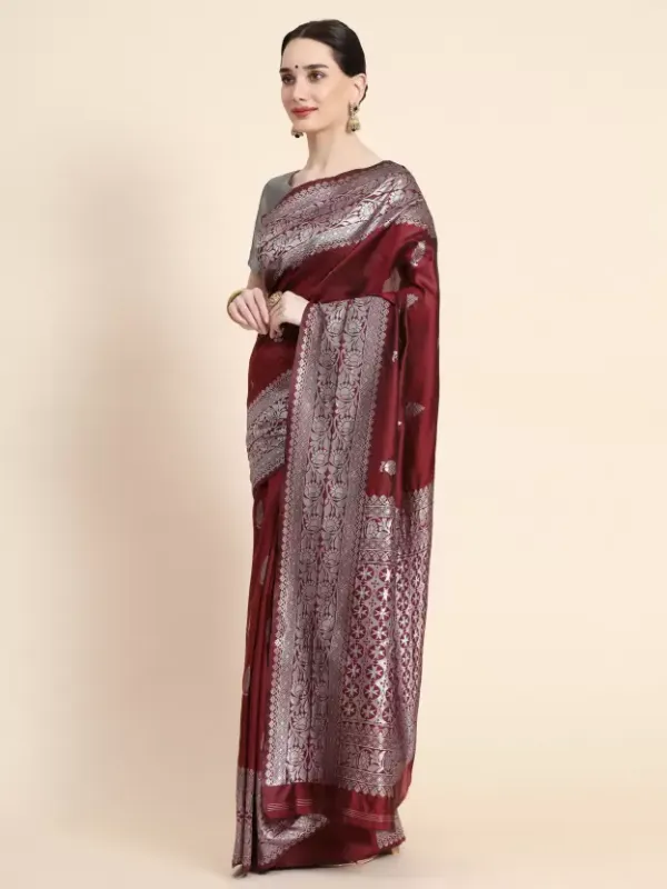 Maroon_Woven_Kanjivaram_100%_Pure_Silk_Saree_with_Free_Saree_Cover