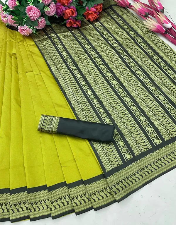 Mint_Green_Woven_Kanjivaram_100%_Pure_Silk_Saree_with_Free_Saree_Cover