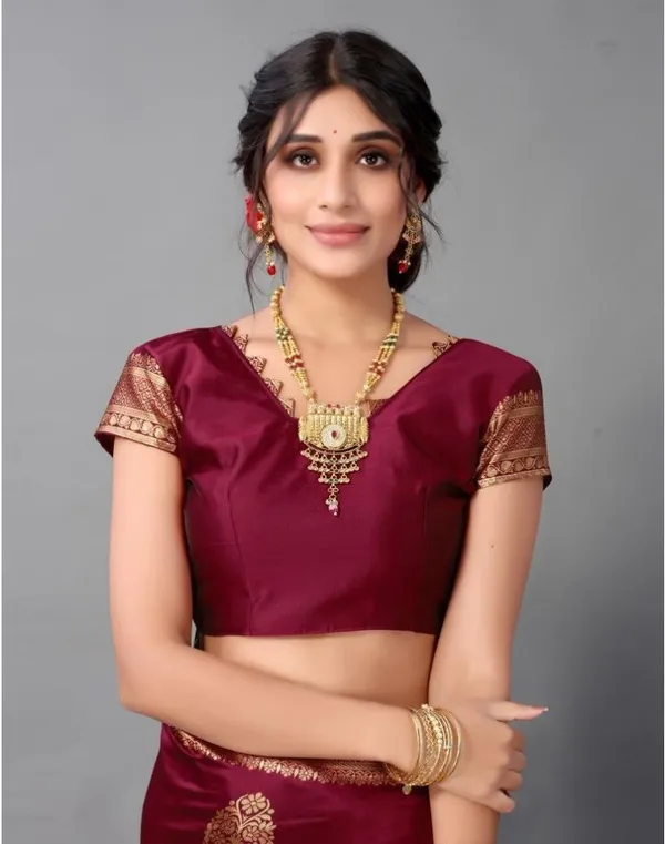 Maroon_Woven_Kanjivaram_Silk_Saree_with_Saree_Cover
