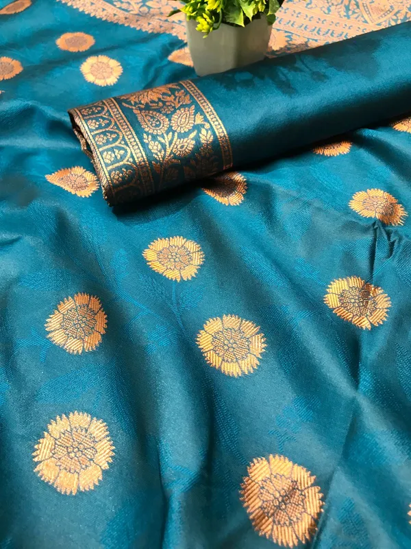 Rama_Woven_Kanjivaram_Silk_Saree_with_Saree_Cover