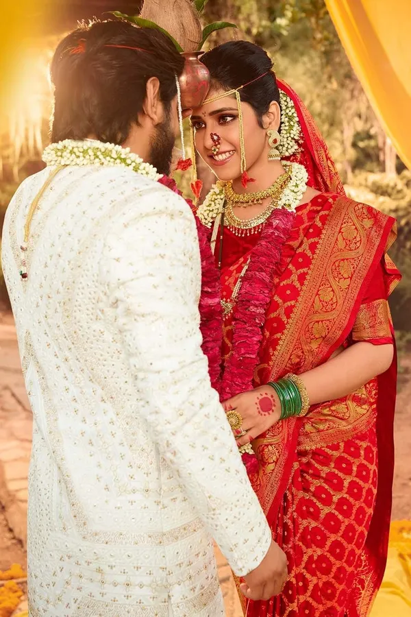 Red_Woven_Kanjivaram_Silk_Saree_with_Saree_Cover