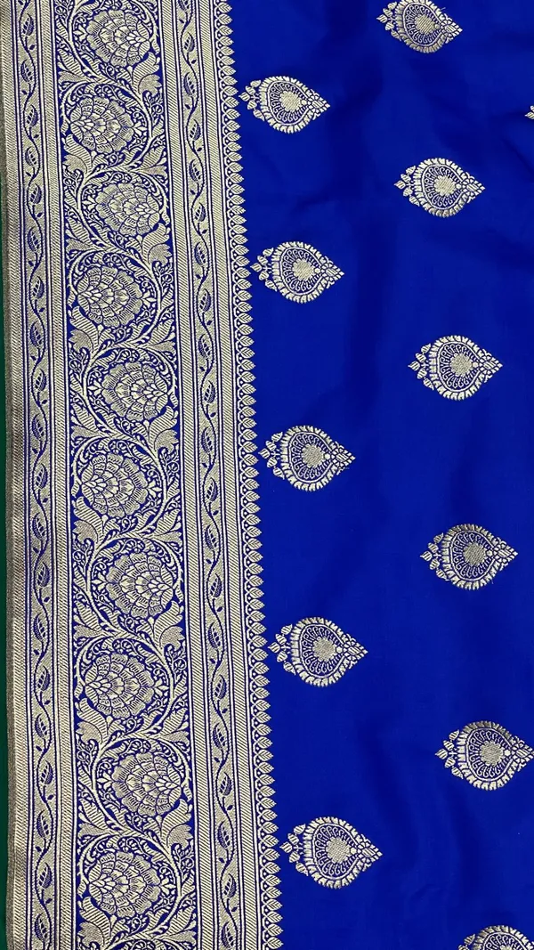 Humairah_Presents_Royal_Blue_Katan_Silk_Silver_Zari_Booti_and_Floral_Zari_Jaal_Border_and_Heavy_Pallu_Banarasi_saree_with_Blue_Blouse