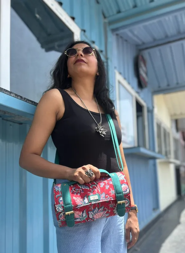 Green_Red_Floral_Handcrafted_Cotton_Printed_Cylinder_Sling_Bag_With_Matching_Handle