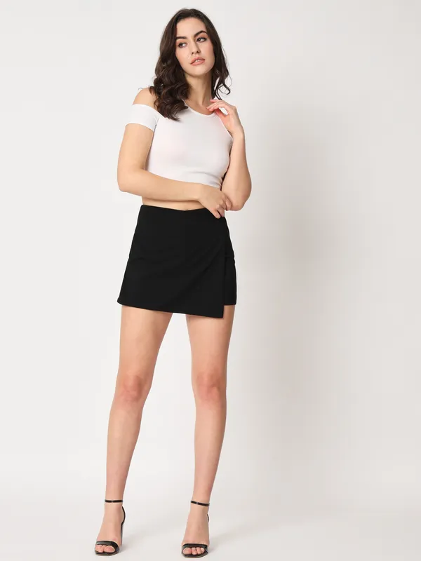 Zastraa_Black_High_Waist_Scuba_Mini_Skorts