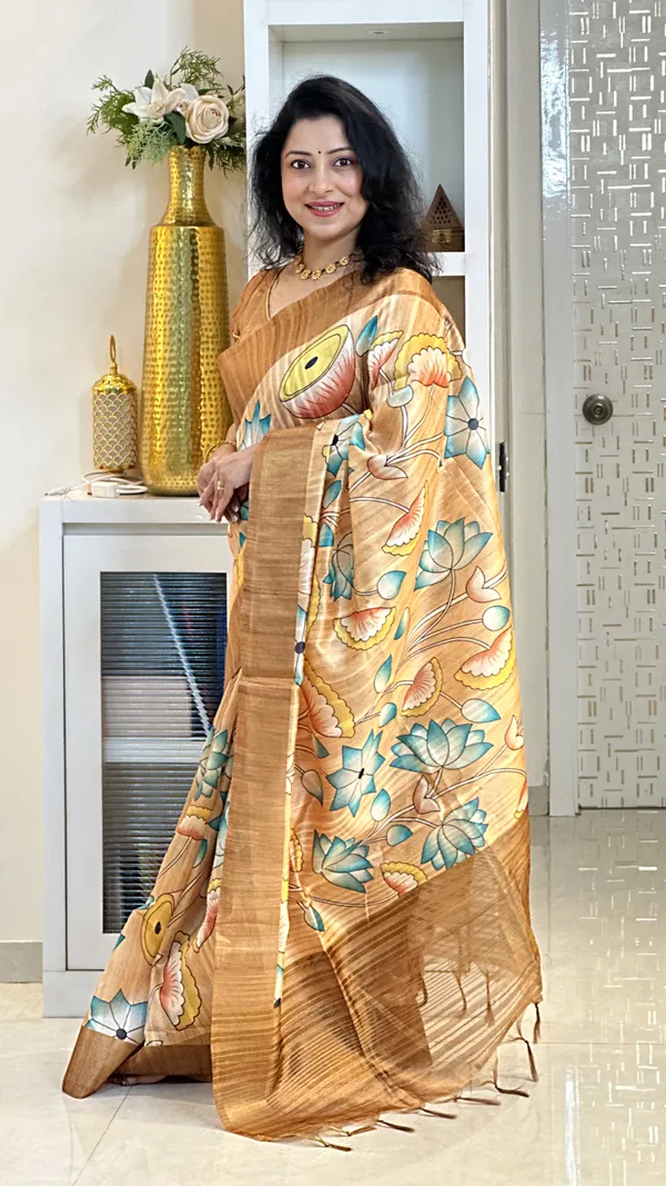 Darika_Mehendi_Green_–_Navratri_Special_|_Soft_Tussar_Silk_Saree_with_Print,_Pallu_&_Zari_Border_&_Contrast_Print_Blouse_with_Tassels