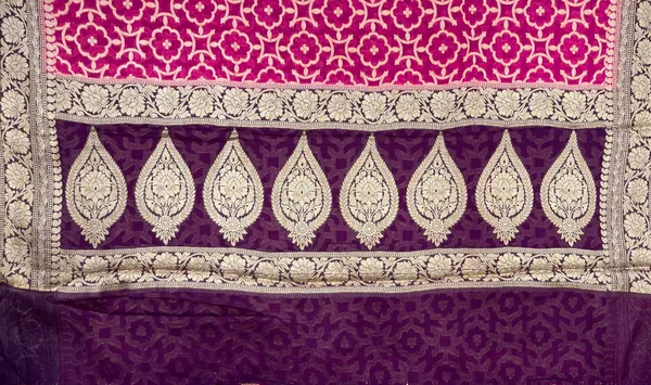 Humairah_Presents_Pure_Handloom_Magenta_Chiffon_Bandhej_Zari_Jaal_with_Contrast_Violet_Zari_Border_and_Violet_Blouse