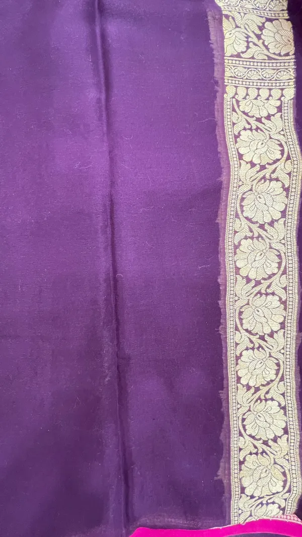Humairah_Presents_Pure_Handloom_Magenta_Chiffon_Bandhej_Zari_Jaal_with_Contrast_Violet_Zari_Border_and_Violet_Blouse