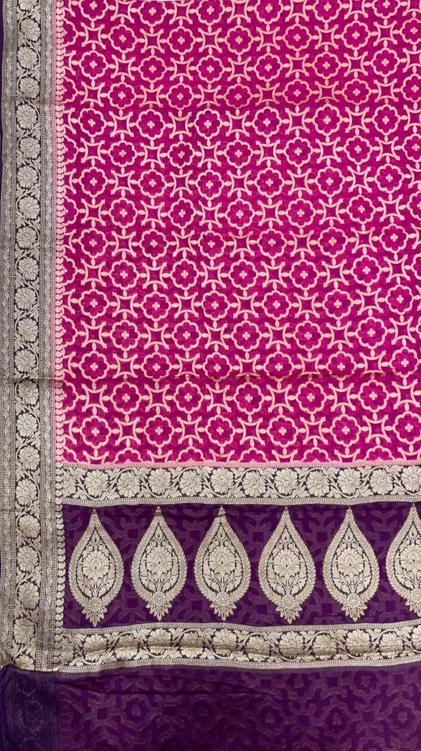 Humairah_Presents_Pure_Handloom_Magenta_Chiffon_Bandhej_Zari_Jaal_with_Contrast_Violet_Zari_Border_and_Violet_Blouse