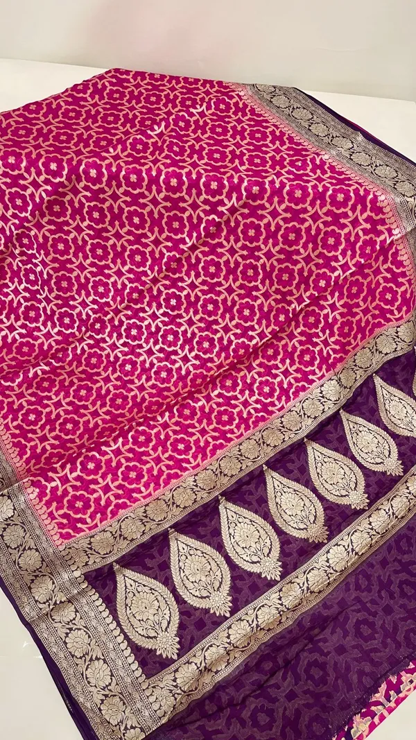 Humairah_Presents_Pure_Handloom_Magenta_Chiffon_Bandhej_Zari_Jaal_with_Contrast_Violet_Zari_Border_and_Violet_Blouse