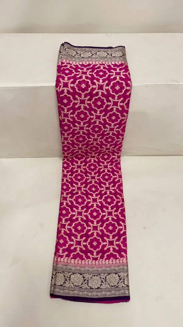 Humairah_Presents_Pure_Handloom_Magenta_Chiffon_Bandhej_Zari_Jaal_with_Contrast_Violet_Zari_Border_and_Violet_Blouse