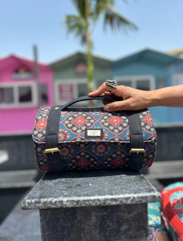 Black_Indigo_Handcrafted_Cotton_Printed_Cylinder_Sling_Bag_With_Matching_Handle