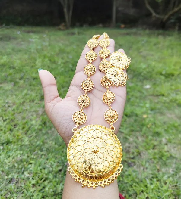 Copper_Based_Assamese_Traditional_Gold_Plated_Copper_Based_Golden_Japi_Jewellery_Set