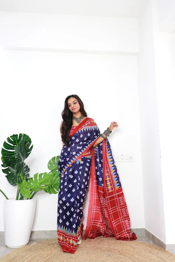 Ikkat_Print_Pure_Soft_Cotton_saree_With_Blouse_Piece