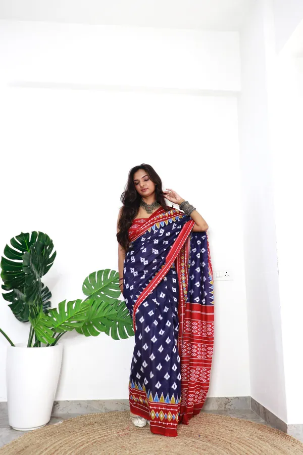 Ikkat_Print_Pure_Soft_Cotton_saree_With_Blouse_Piece