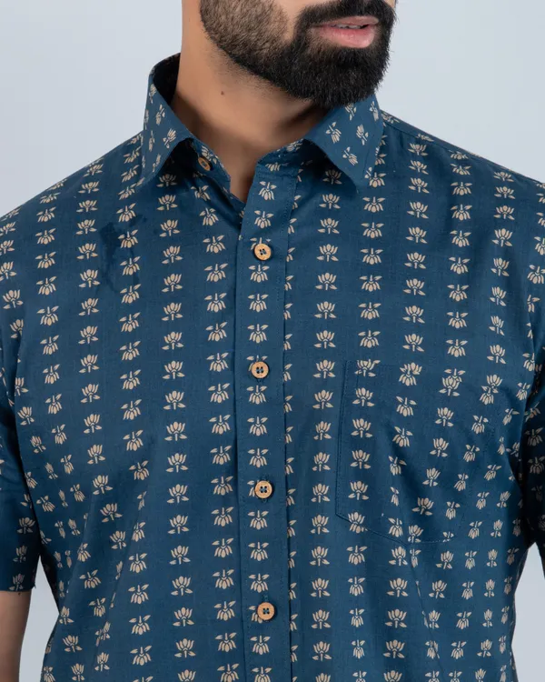Elegant_Turquoise_Floral_Print_Regular_Fit_Casual_Cotton_Shirt_with_Spead_Collar