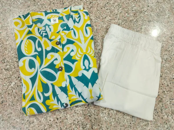 Yellow_Cotton_Premium_Floral_Print_Kurta_Pant_Co-Ord_Set_For_Women