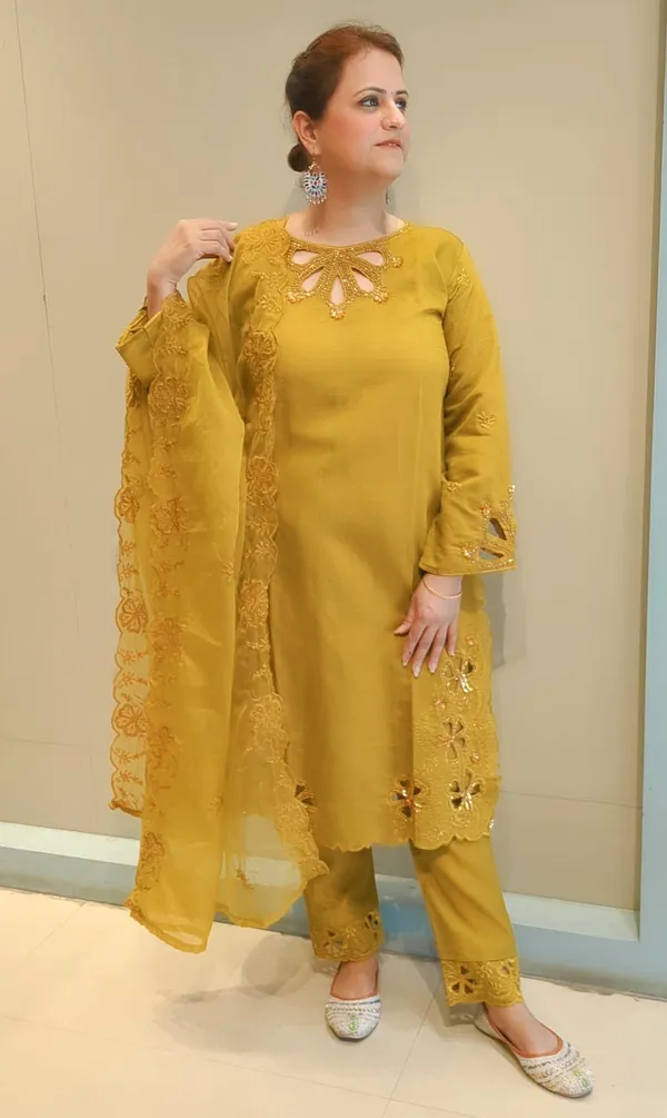 Mustard_Yellow_Muslin-Silk_Suit_For_Women