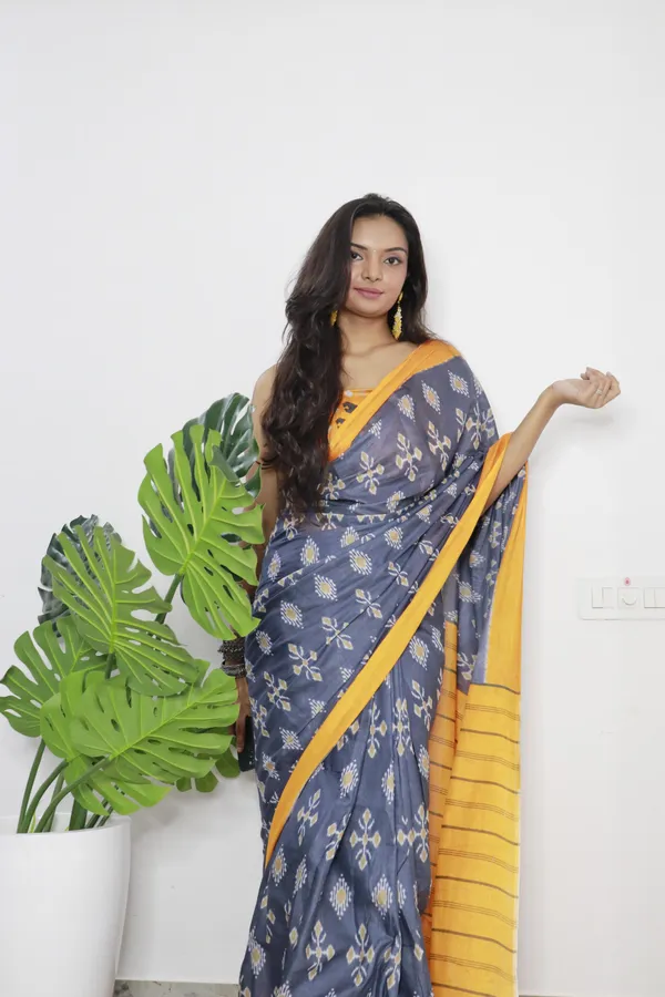 Ikkat_Print_Pure_Soft_Cotton_saree_With_Blouse_Piece