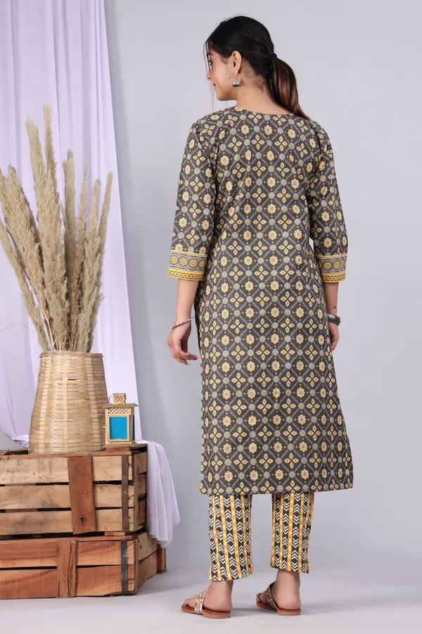 Grey_Pure_Cotton_Printed_Casual_Wear_Kurti_for_Women