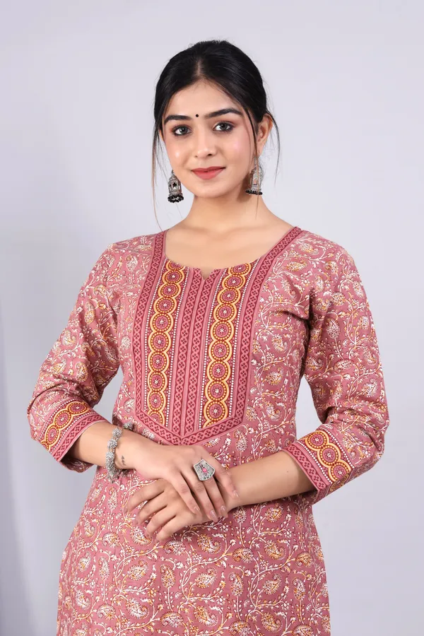 Peach_Pure_Cotton_Printed_Casual_Wear_Kurti_For_Women