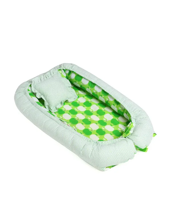 Apple_Print_New_Born_Baby_nest_Bedding_Set_Reversible_0-10_Months_(Green)