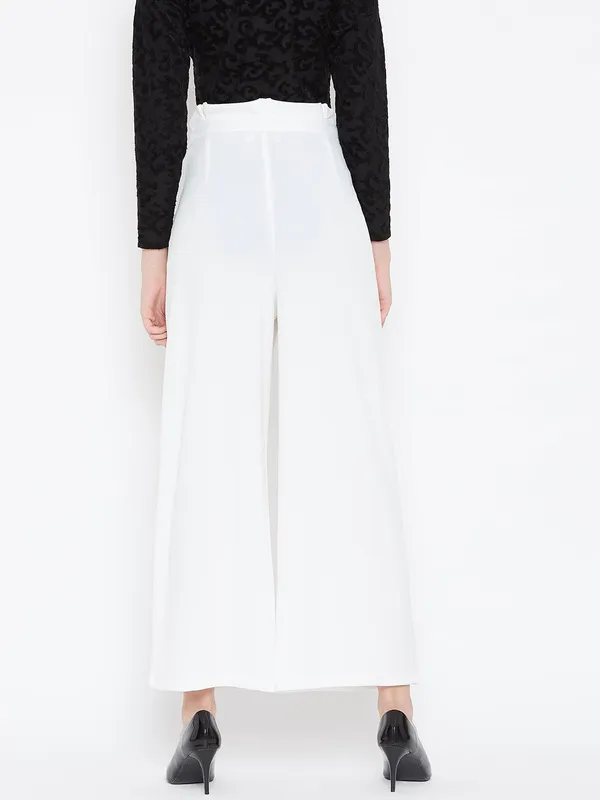 Zastraa_Relaxed_Women_White_Trousers