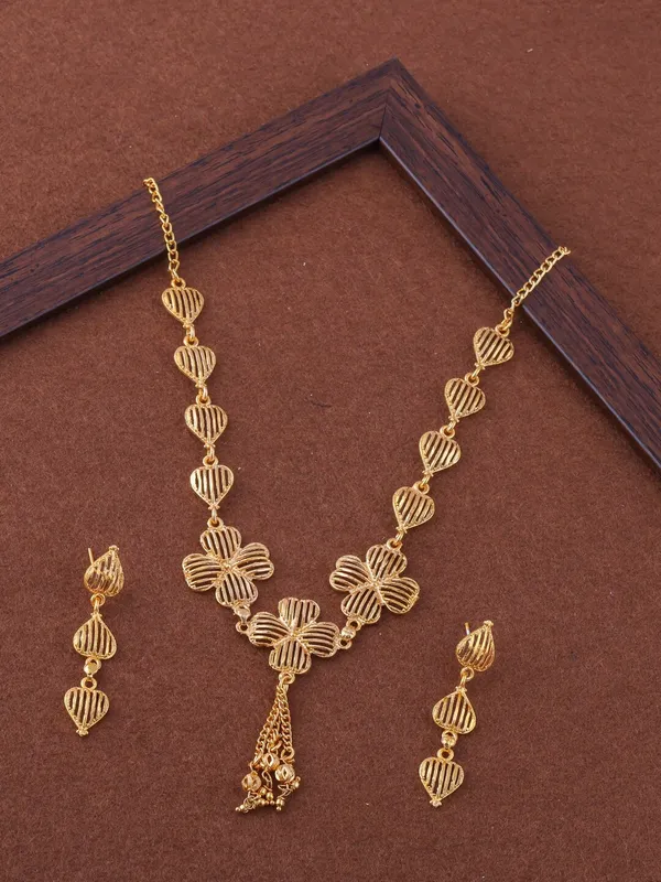 Neckless_Set_With_Earring_Special_For_Women