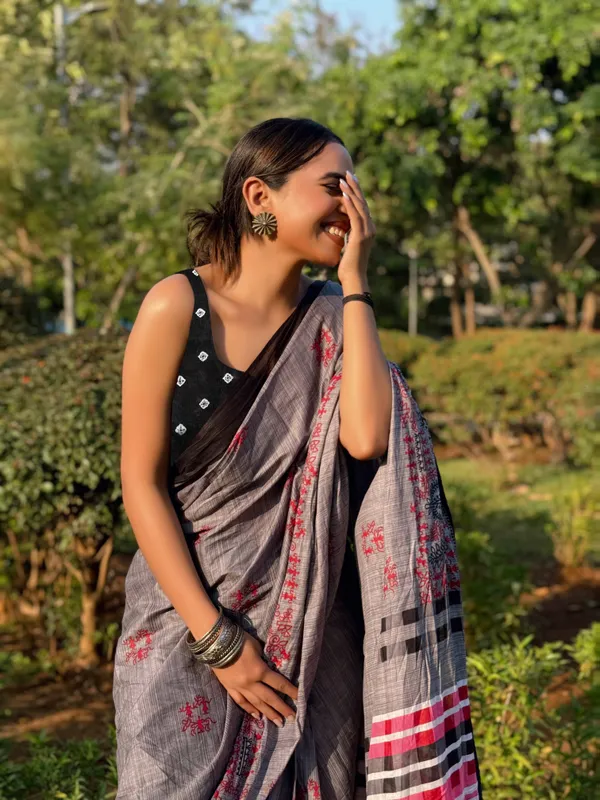 Ikkat_Print_Pure_Soft_Cotton_saree_With_Blouse_Piece