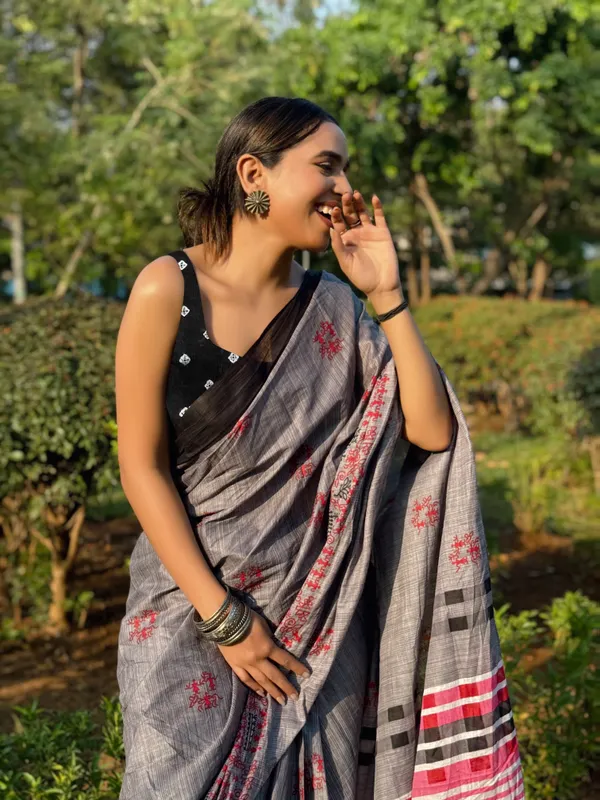 Ikkat_Print_Pure_Soft_Cotton_saree_With_Blouse_Piece