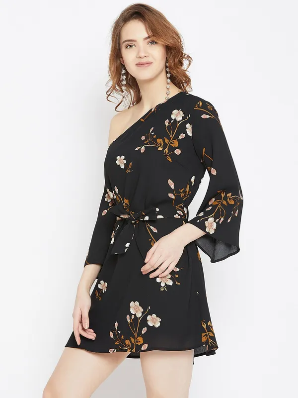 Black_Polyester_Dress_For_Women