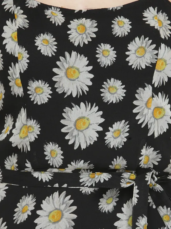 Zastraa_Women_Black_&_White_Printed_Maxi_Dress