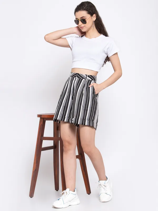 Black_&_White_Polyester_Short_For_Women
