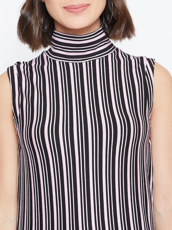 Black_Polyester_Top_For_Women