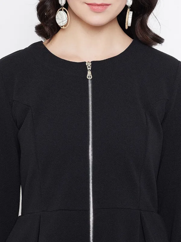 Black_Polyester_Top_For_Women