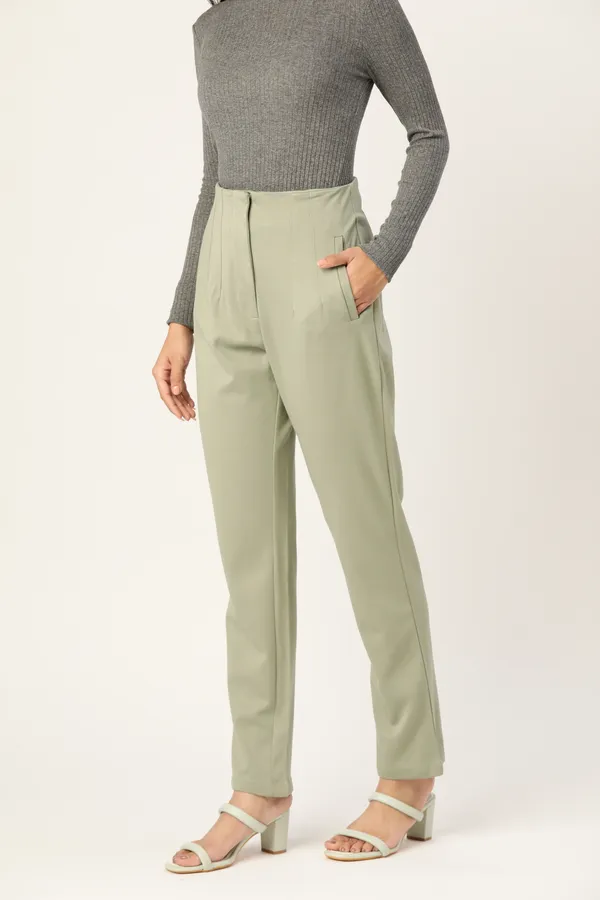 Zastraa_Women_Smart_Slim_Fit_High-Rise_Trousers