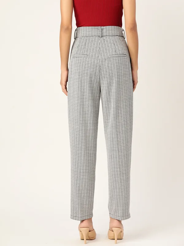 Zastraa_Women_Checked_Smart_Tapered_Fit_High-Rise_Pleated_Trousers