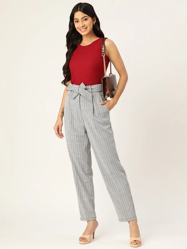 Zastraa_Women_Checked_Smart_Tapered_Fit_High-Rise_Pleated_Trousers