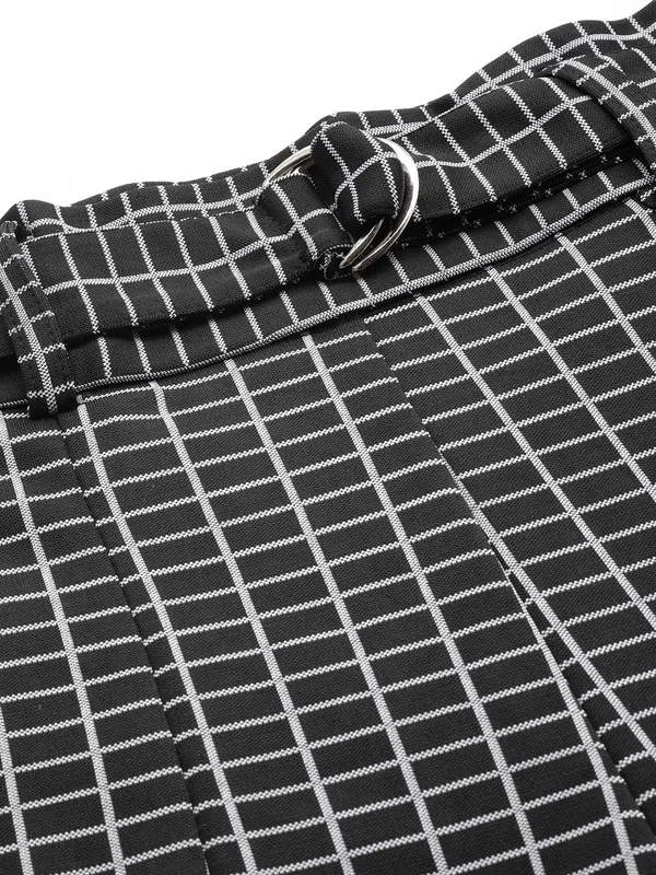 Zastraa_Women_Checked_Smart_Slim_Fit_High-Rise_Trousers
