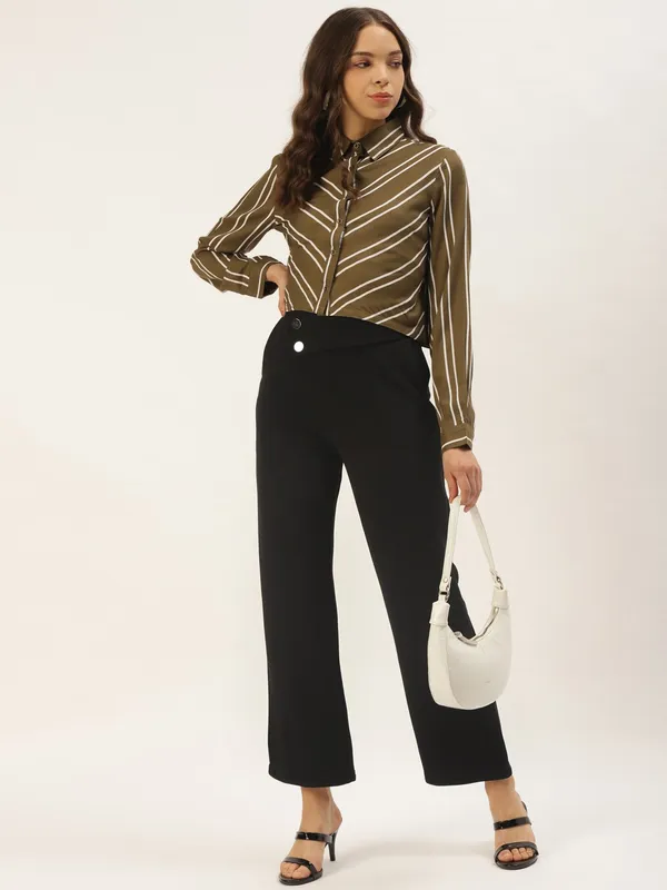 Zastraa_Women_Black_Solid_High-Rise_Parallel_Trousers