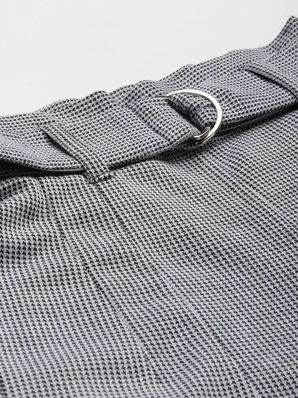Zastraa_Women_Grey_Checked_Houndstooth_Skinny_Fit_High-Rise_Formal_Trousers