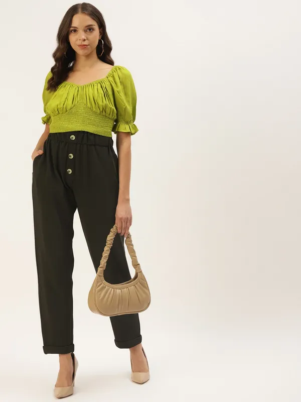 Zastraa_Women_Olive_Green_Solid_Loose_Fit_Peg_Trousers