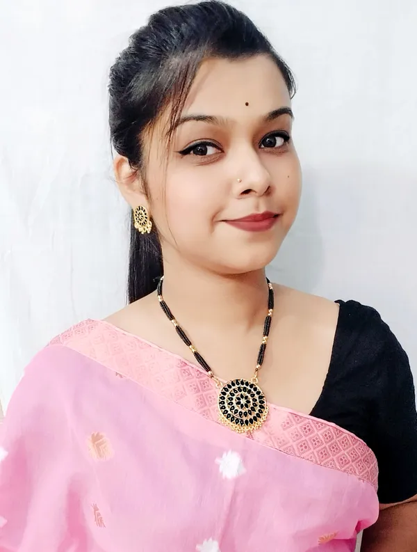 Assamese_Traditional_Gold_Plated_Black_Colour_Japi_Tassel_Set_For_Women_&_Girl