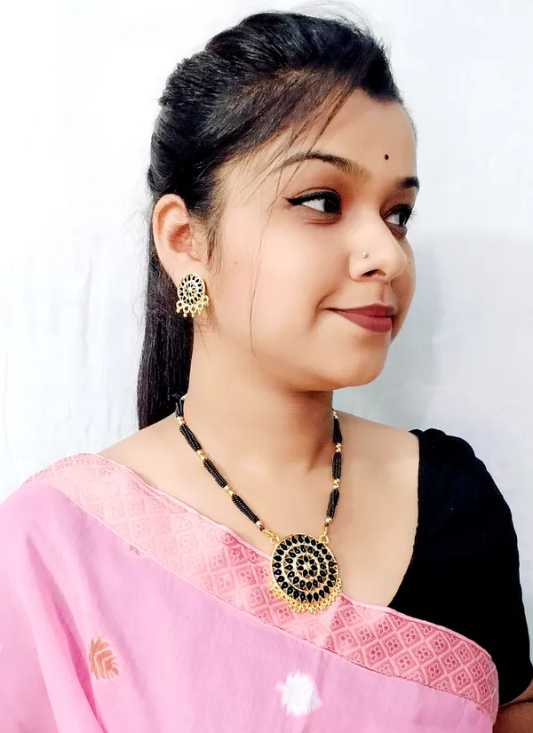 Assamese_Traditional_Gold_Plated_Black_Colour_Japi_Tassel_Set_For_Women_&_Girl