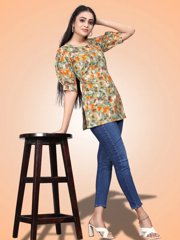 Green_Crepe_Floral_Canada_Regular_&_Office_Wear_Tops